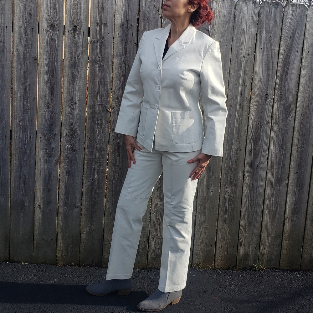 Vtg 90s Newport News two piece white leather blazer and pant Suit set L